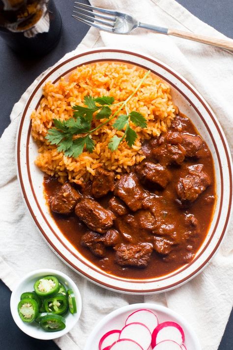 Dishes With Beef, Chili Colorado Recipe, Paleo Mexican Recipes, Chili Colorado, Paleo Mexican, Chile Colorado, Colorado Food, Authentic Mexican Recipes, Chile Peppers