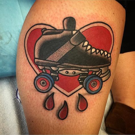 @destroytroy killed it with this #rollerderby tattoo  #repost by rollerderby Roller Skate Tattoo, Roller Derby Tattoo, Roller Derby Art, Skate Tattoo, Wheel Tattoo, Traditional Tattoo Designs, Traditional Sleeve, Elements Tattoo, Derby Girl