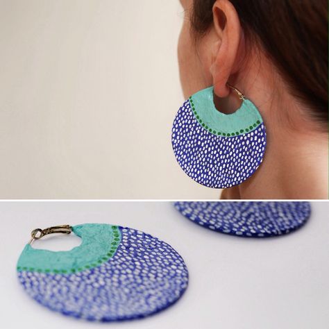 AROS en PAPEL MACHE | by Choicita Recycled Accessories, Terracotta Jewellery Designs, Diy Earrings Easy, Diy Earrings Polymer Clay, Polymer Clay Jewelry Tutorials, Shell Crafts Diy, Polymer Earrings, Paper Earrings, Polymer Clay Jewelry Diy