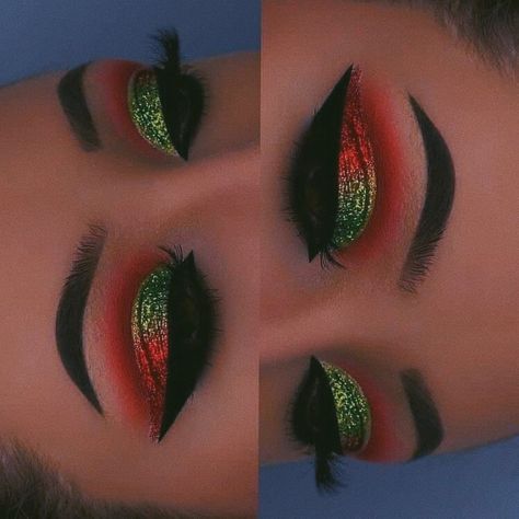 Red Green Eyeshadow, Christmas Eye Makeup Hooded Eyes, Santa Hat Makeup, Christmas Smokey Eye, Green And Red Eye Makeup, Red And Green Eyeshadow Looks, Festive Makeup Christmas, December Eyeshadow Looks, Christmas Eye Makeup Looks