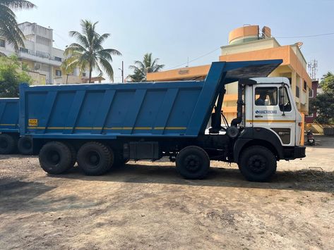 Tata lpk 3118 tipper good condition for sell is available for Sell in Pune, Maharashtra on truckbazi mobile app. Sell price ₹2950000/ Tata Truck, Used Construction Equipment, Pune Maharashtra, Hand Trucks, States Of India, Construction Equipment, Commercial Vehicle, Pune, Mobile App