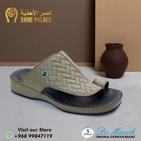 Arabic Sandals, Italian Sandals, Mens Sandals Fashion, Leather Slippers For Men, Shoe Palace, Pretty Sandals, Dressing Sense, Fashion Shoes Sandals, Wedding Countdown