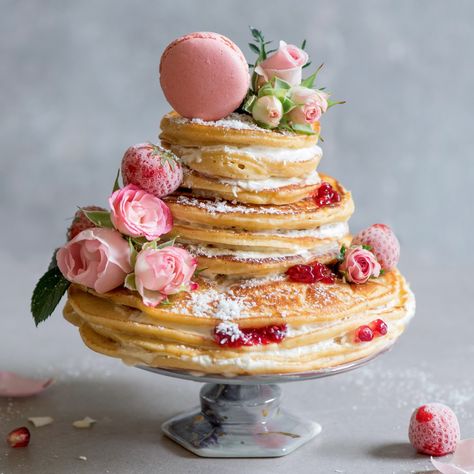 Tortilla Dessert, Dessert Crepes, Birthday Cake Alternatives, Coconut Cream Frosting, Pancake Party, Baking Power, Edible Flowers Recipes, Pancake Cake, Jaffa Cake