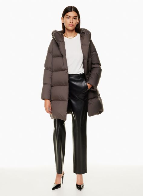 Women's Puffers Super Puff Aritzia Outfit, Super Puff Aritzia, Super Puff Mid, Aritzia Outfit, Aritzia Super Puff, Puffer Jackets For Women, The Super Puff, Puffer Jacket Style, Super Puff