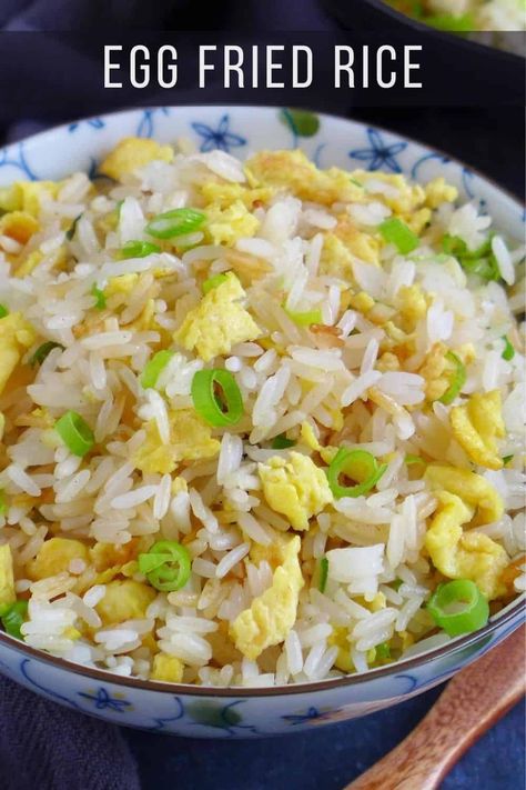 Chinese egg fried rice is an easy stir fry that anyone can make. But to make it light, fluffy and tasty, you need to follow some traditional tips and tricks. Chinese Egg Fried Rice Recipes, Easy Fried Rice Recipe Eggs, White Fried Rice Recipe, Eggs Fried Rice, Rice With Eggs Stir Fry, Traditional Fried Rice, Chinese Rice Recipe Easy, Egg Fried Rice Recipe Chinese Food, White Rice And Eggs