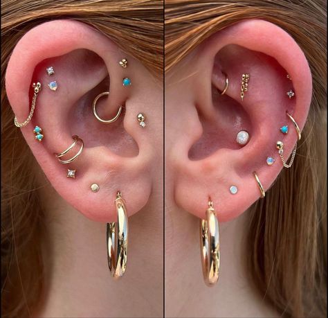 Gold And Opal Earrings, Ear Piercing Set Up, Ear Piercings Design, Gold Curated Ear, Ear Piercing Styling, Gold Ear Piercings, Dermal Anchor Piercing, Piercing Styling, Ear Piercing Inspiration