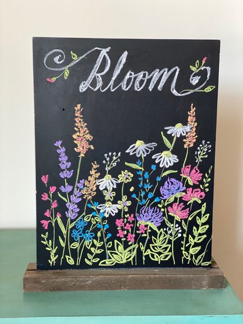 Flowers Chalkboard Art, Spring Chalkboard Ideas, Easter Chalkboard Art, Flowers Chalkboard, Spring Chalkboard Art, Chalkboard Pictures, Cafe Chalkboard, Summer Chalkboard, Chalkboard Flowers