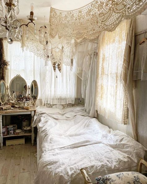 Dreamy Room, Lace Curtains, Dream Room Inspiration, Room Makeover Inspiration, House Room, Room Inspiration Bedroom, Room Ideas Bedroom, Apartment Room, Dream Rooms