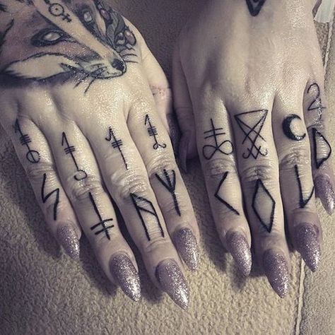 Sigil Art, Nordic Tattoos, Wiccan Tattoo, Finger Style, Finger Tats, Knuckle Tattoos, Sigil Tattoo, Hand And Finger Tattoos, Rune Tattoo