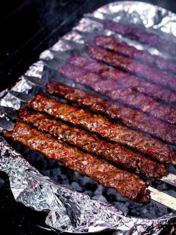 Adana Kebab - Turkish Lamb Kebabs Turkish Adana Kebab, Turkish Adana Kebab Recipe, Turkish Chicken Kebab, Easy Turkish Recipes, Adana Kebab Recipe, Chicken Tikka Biryani, Easy Chicken Biryani Recipe, Easy Chicken Biryani, Turkish Meals