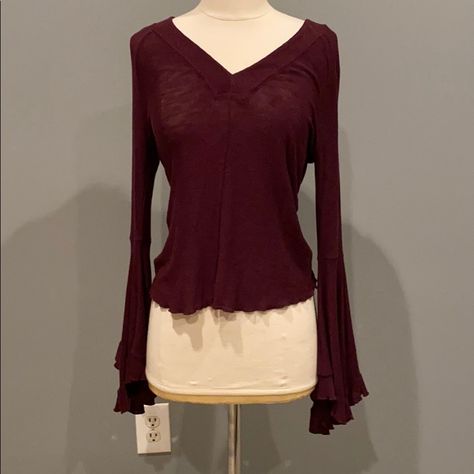 Maroon Top With Bell Sleeves. Shirts With Bell Sleeves, Cute Goth Outfits Aesthetic, Flared Long Sleeve Top, Dark Red Clothes Aesthetic, Red And Purple Outfit, Maroon Top Outfit, Maroon Clothes, Red Crop Top Hoodie, Long Sleeve Blouse Outfit