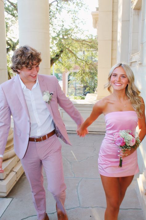 Pink Men Outfit Formal, Hoco Photo Poses Couple, Homecoming Posing Ideas, Hoco Photoshoot Couples, Hoco Posed With Date, Hoco Looks For Guys, Homecoming With Date, Hoco Posses With Bf, Hoco Pic Ideas With Date