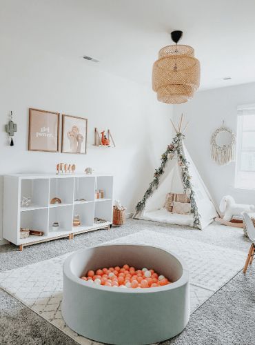 Unisex Playroom Ideas, Toddler Bedroom And Playroom Combo, Infant Montessori Room, Home Playroom Ideas, Infant Playroom, Unisex Playroom, Toddler Bedroom Playroom, Boho Playroom, Neutral Playroom