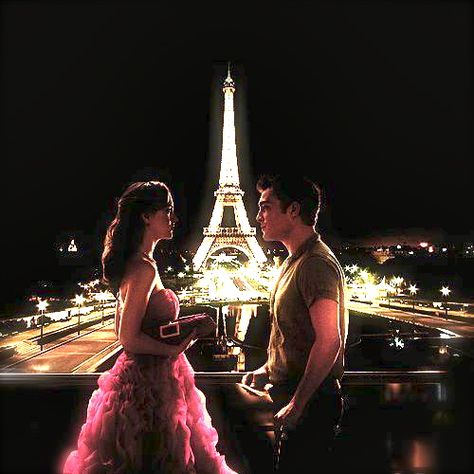 meeting your love at the eiffel tower Chuck Et Blair, Chuck E Blair, Vanessa Abrams, Mode Gossip Girl, Estilo Gossip Girl, Stile Blair Waldorf, Dan Humphrey, Film Netflix, Nate Archibald