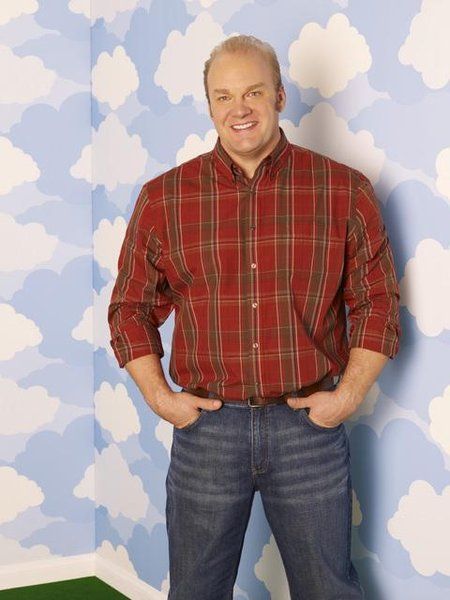 Eric Allan Kramer- "Uncle Bear" Gus Avery Bob Duncan, Bridgit Mendler, Jennifer Grey, Good Luck Charlie, Childhood Tv Shows, Save Outfits, Disney Channel Stars, I Have No Friends, Reaction Pictures