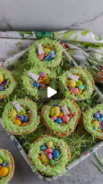 Y’all im OBSESSED with these cookie candy Easter baskets! These are WAY easier than they look so you have to give it a try! I used prem... | Instagram Edible Grass, Candy Easter Basket, Sugar Cookie Mix, Here Comes Peter Cottontail, Easter Menu, Im Obsessed, Hippity Hoppity, Easter Baking, Peter Cottontail