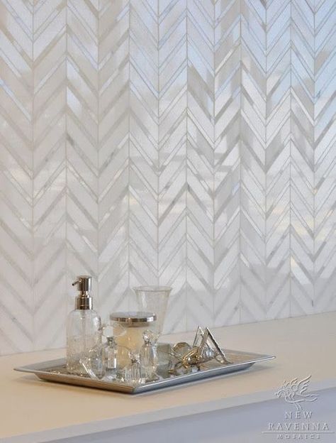 Kitchen Backsplash Chevron, Kitchen Backsplash Herringbone, Backsplash Herringbone, Pearl Backsplash, Mother Of Pearl Backsplash, Teal Bathroom Ideas, Kitchen Splashback Tiles, Trendy Kitchen Backsplash, Backsplash Tile Design