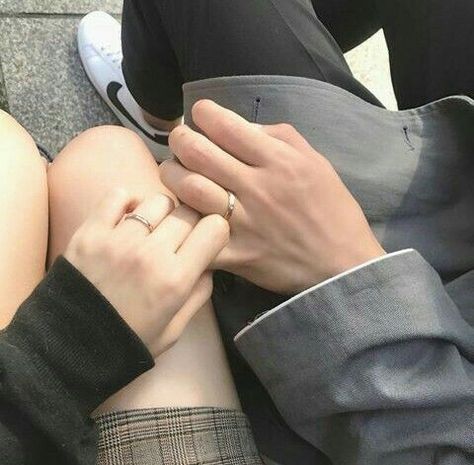 People Holding Hands, The Love Club, Ulzzang Couple, Mia 3, Korean Couple, Cute Relationship Goals, Story Instagram, What’s Going On, Couple Aesthetic