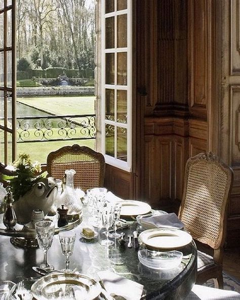 Bon dimanche à vous An Open Window, English Manor, The Dining Room, French Interior, French Country House, Open Window, French Country Style, French Decor, French House