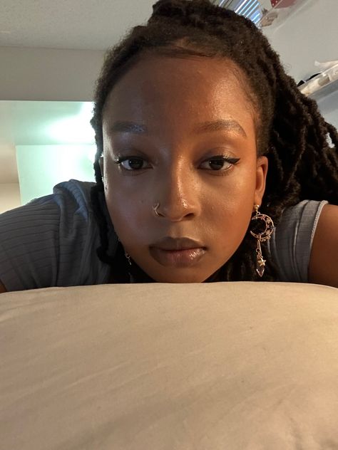 Black women, makeup, pretty, baddie, earrings, locs, hairstyles, nose piercings, skin, clear skin, eyeliner, selfie Gold Nose Ring Black Women, Gold Piercings Aesthetic Face, Nose Piercing Black Women, Nose Piercings Black Women, Nose Piercing Black Woman, Piercing Black Women, Baddie Earrings, Clear Nose Piercing, Small Nose Piercing