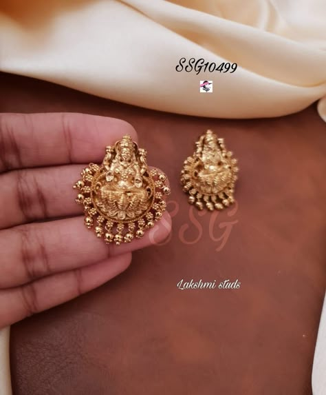 Lakshmi Studs Gold, Laxmi Devi Earrings Gold, Lakshmi Earrings Gold, Dailywear Earrings Gold Indian, Ear Studs Indian Gold, Lakshmi Earrings, Earrings With Price, 22k Gold Earrings, Unique Gold Jewelry Designs