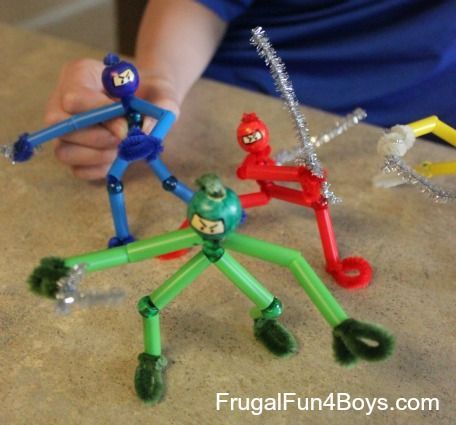 20+ Unplugged Ideas for Keeping Tween Age Boys Busy   -- this is a great list, especially this fun little project. Ninja Crafts, Straw Crafts, Pipe Cleaner Crafts, Camp Ideas, Crafts For Boys, Easy Craft Projects, Family Crafts, Camping Crafts, Pipe Cleaner