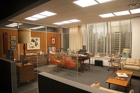 Mad Men Set Design, Mid Century Modern Office Decor, Mad Men Office, Ceo Office Design, Mcm Office, Mid Century Office, Mid Century Modern Office, Building Stairs, Modern Office Decor