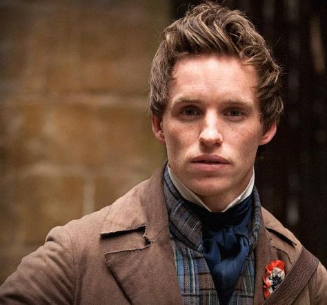 Les Miserables Marius, Eddie Redmayne Les Miserables, Les Miserables Movie, Marius Pontmercy, Lili Elbe, Medieval Aesthetic, Broadway Plays, Eddie Redmayne, Fine Art Portraits