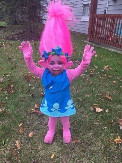 Troll Costume Diy, Trolls Costume, Troll Halloween Costume, Poppy Costume, Diy Fantasia, Troll Costume, Baby Kostüm, Troll Party, Diy Kostüm