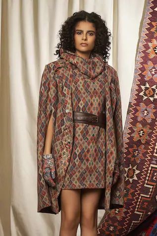 Printed Dress with Cape Beige Short Dress, Cape For Women, Dress With Cape, Dress Cape, Cape Designs, Printed Cotton Dress, Cape Dress, Printed Dress, Indian Design