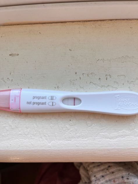 First Response Early Result and Rapid Result give the added reassurance you need when it comes to pregnancy testing. Join me in #ThePregnancyHubByFirstResponse to share, connect, and learn with other women just like you! #ad http://firstresponsepregnancyhub.socialmedialink.com/ Pregnancy Test Aesthetic, Real Pregnancy Test Photos, Fake Pregnancy Test Positive, Manifest Baby, Early Pregnancy Test, First Response Pregnancy Test, Pregnancy Test Results, Early Pregnancy, First Response