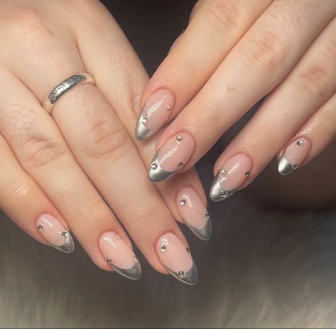 Gel X With Gems, French Nail Silver, Chrome Tip Nails With Gems, Silver Chrome Nail Ideas, Silver Crome Nails French Tip, The Weekend Nails Ideas, Chrome French Tip Nails With Rhinestones, Silver Nails With Gems, Easy Chrome Nails