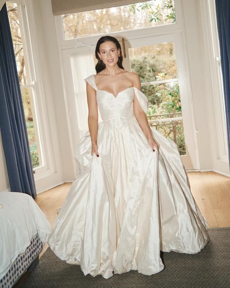 Metres of opulent silk dupion, a basque waist, and a fairytale-worthy skirt… undoubtedly the most exquisite thing I’ve worn in my life. @j.andreatta_ 🤍 Photo: @petekarlstrom.weddings Hair & mu: @carorojas__makeup Basque Waistline Wedding Dress, Wedding Dress With Basque Waist, Basque Wedding Dress, Basque Waist Lace Wedding Dress, Basque Waist Wedding Dress With Sleeves, Basque Waistline Dress, Strapless Basque Waist Wedding Dress, Basque Waist, Basque Waist Wedding Dress