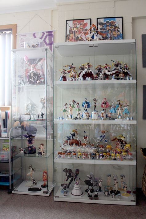 fantastic furniture Figurine Organization, Anime Figure Display Ideas, Anime Figures Display, Figure Display Ideas, Anime Figure Display, Anime Furniture, Collector Room, Collectors Room Ideas, Anime Display