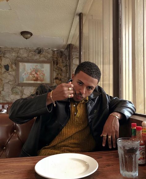 Dinner Table Photoshoot, Diggy Simmons Style, Diggy Simmons, Men Streetwear, Mens Outfit Inspiration, Black Men Fashion, Men Fashion Casual Outfits, Black Boys, Poses For Men