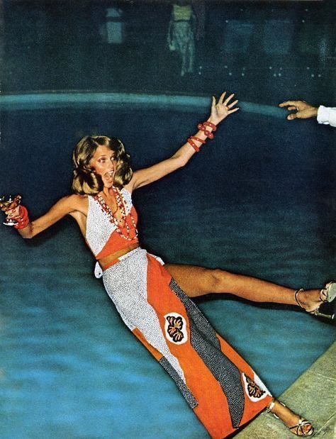 Palm Springs Fashion, Vintage Palm Springs, Fashion Editorial Layout, Cheryl Tiegs, Patti Hansen, 70s Glam, Studio Photography Fashion, Italo Disco, Fashion 70s