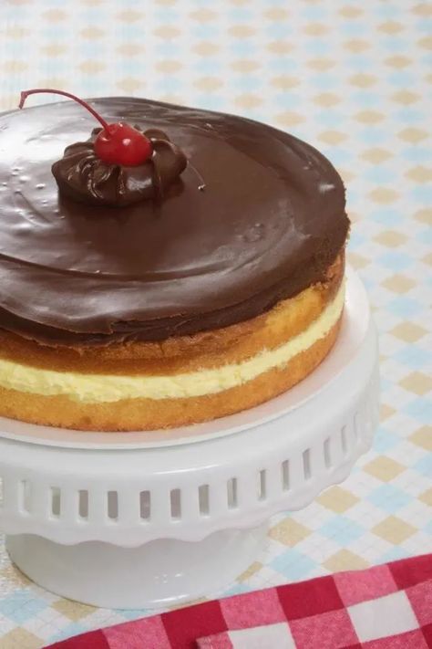 Pioneer Woman Boston Cream Pie - Table for Seven Boston Cream Pie Cake, Boston Creme Pie, Boston Cream Pie Recipe, Boston Cream Cake, Vanilla Pastry Cream, Boston Cream Pie, Pie Day, Boston Cream, Cream Pie Recipes