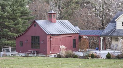 renovated barn exterior and porch on 1700s New England farmhouse New England Scandinavian, Old New England Farmhouse, 1700s Farmhouse, New England Farmhouse Exterior, 2 Story Farmhouse, New England Farm, Barn Exterior, England Farmhouse, New England Cottage