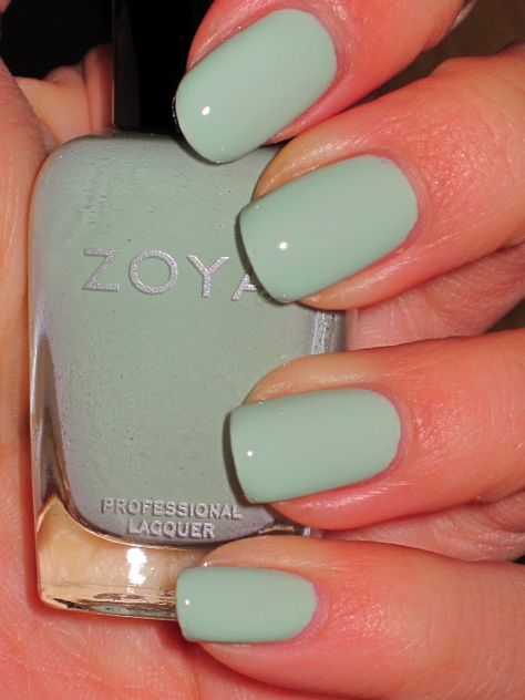 Pastel Green Nails Gel Nails Mint Green, Pastel Green Gel Nails Short, Pastel Green Nails Design Short, Summer Nails Green Pastel, Green Mint Nails, Pastel Green Short Nails, Pastel Mint Nails, Nails Pastell, Pastel Green Nails Design