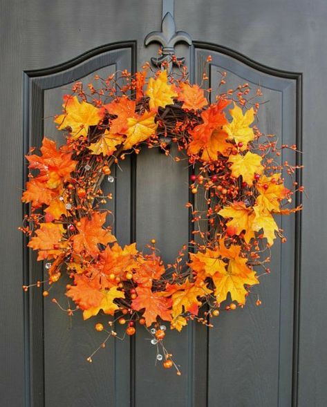 Hallow Wreaths, October Wreath, Thanksgiving Door Decorations, Wreaths For Door, Easy Fall Wreaths, Fall Decor Wreaths, Door Wreaths Diy, Thanksgiving Wreath, Fall Deco