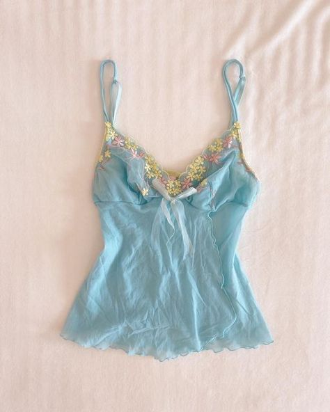 Mesh Outfit Ideas, Floral Shirt Outfit, Embroidered Cami Top, Y2k Fashion Aesthetic, Mermaid Top, Vintage Cami, 2000s Clothes, Barbie Core, Mermaid Core