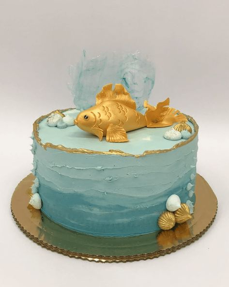 Goldfish Cake Design Images (Goldfish Birthday Cake Ideas) Goldfish Cake, Fish Cake Birthday, Cake Design Images, Marvel Cake, Baker Cake, 41st Birthday, Cake Designs Images, Golden Fish, Animal Cakes