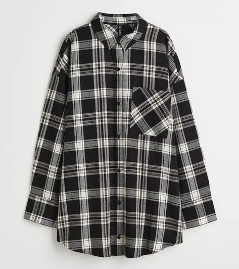 H&M Oversized Flannel Shirt Oversized shirt in plaid cotton flannel. Col... Oversized Flannel Shirt, Oversized Flannel, Bratz Doll, Dark Khaki, Green And Khaki, Green Plaid, Khaki Green, White Plaid, Cotton Flannel