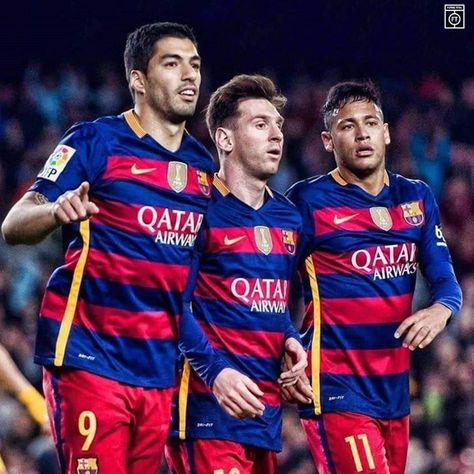 Messi Suárez y Neymar jugaron 3 temporadas juntos marcando 364 goles 173 asistencias y 10 títulos.  Te gustaria verlos juntos de nuevo? #FCBarcelona #PSG Sports, Humour, Psg, Barcelona, Fc Barcelona, Neymar, Sports Jersey, Cafe, Humor