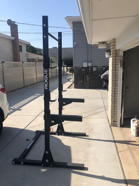 Fold Up Squat Rack, Home Made Squat Rack, Foldable Squat Rack, Home Gym Power Rack, Gym Basement, Diy Squat Rack Metal, Home Gym Inspiration, Home Gym Basement, Gym Outdoor