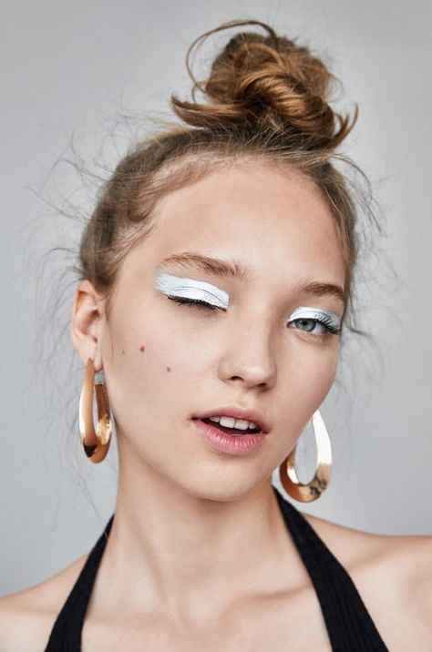 Editorial Make-up, Silver Eye Makeup, Party Make-up, Make Up Inspiration, Makijaż Smokey Eye, Silver Eye, Metallic Look, Kesha, Pat Mcgrath