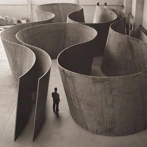 Richard Serra, Guggenheim Museum, Brutalism, Concept Architecture, Land Art, Architectural Digest, Architecture Model, Exhibition Design, Space Design