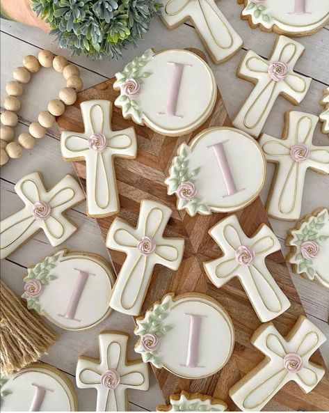 Christening Themes Girl, Baptism Cookies Girl, Cookies Bautismo, Christening Cookies, Cross Cookies, Baptism Cookies, Farm Cookies, First Communion Decorations, Communion Decorations