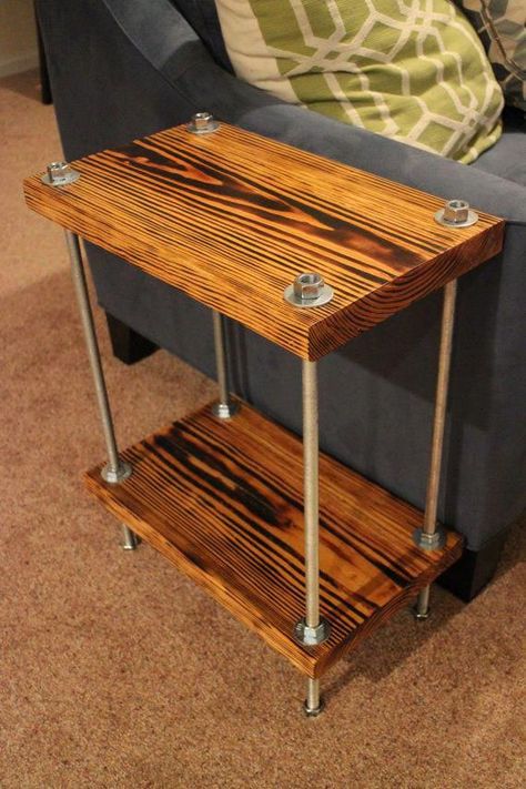 39+ DIY End Table Ideas Built with Industrial Pipe | Simplified Building Burnt Pine Wood, Pine Wood Table, Diy End Table, Industrial Pipe Furniture, Woodworking Projects Furniture, Diy End Tables, Threaded Rods, Pipe Furniture, Woodworking Projects That Sell