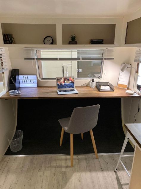 Caravan Office Conversion, Camper Home Office, Camper Van Office, Rv Office Space Ideas, Mobile Office Trailer, Scamp Remodel, Mobile Home Office, Trailer Office, Camper Office